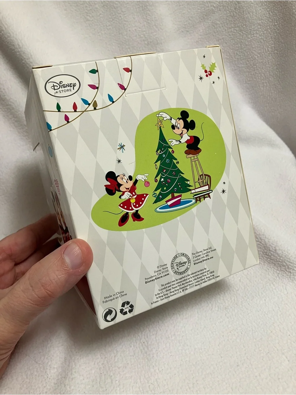 2014 Disney Store Mickey and Minnie Mouse Holiday Snow Globe NIB